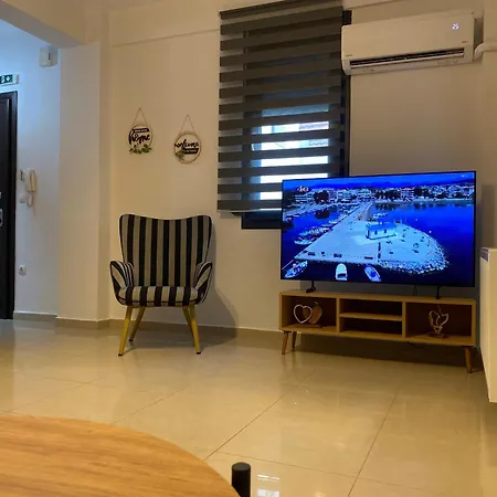 & Riverfront 3 شقة