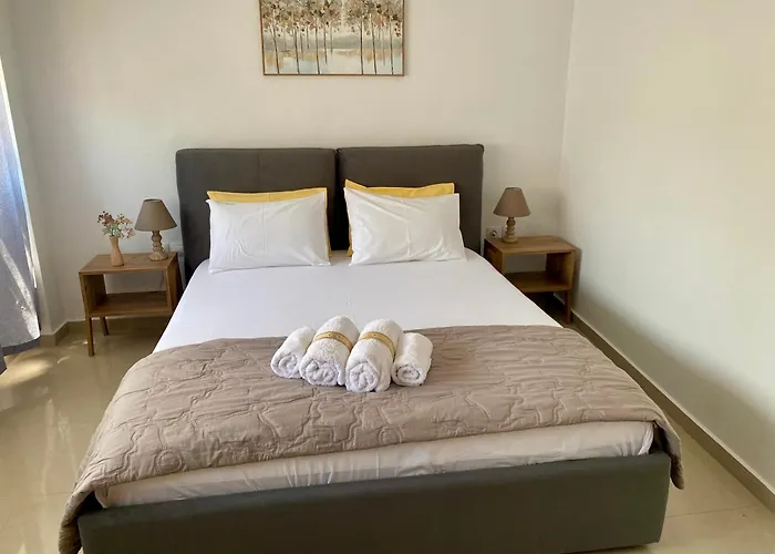 & Riverfront 3 Edessa